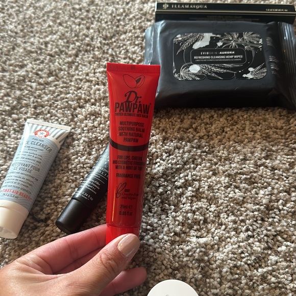 Makeup Bundle Set - Picture 5 of 7